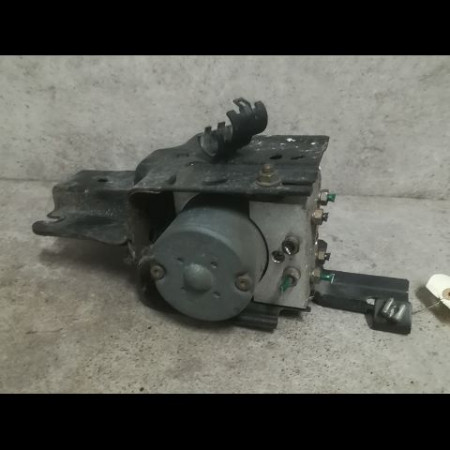 Unité hydraulique ABS occasion RENAULT CLIO II Phase 2 06-2001->07-2006 1.4i 16v 7701050132
