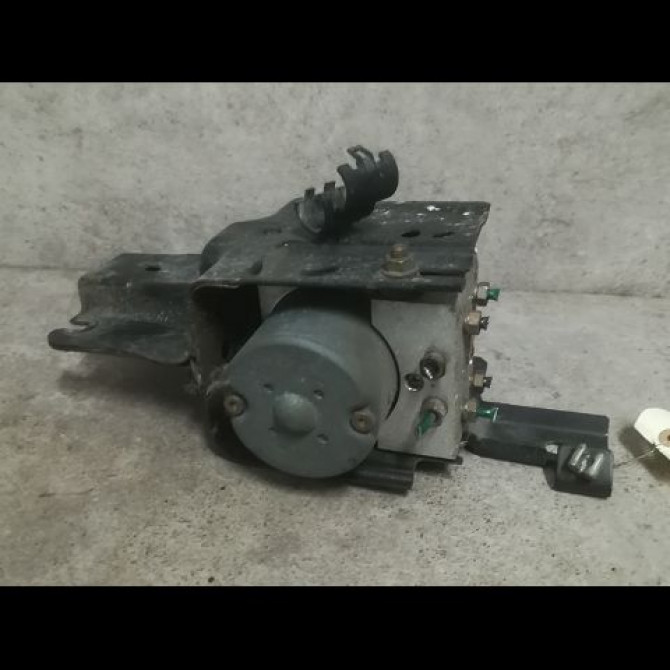 Unité hydraulique ABS occasion RENAULT CLIO II Phase 2 06-2001->07-2006 1.4i 16v 7701050132 1