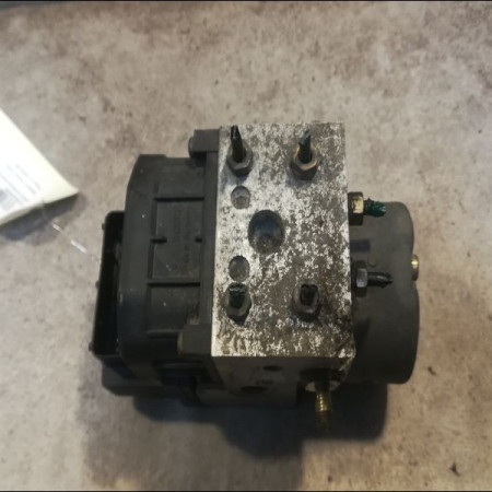 Unité hydraulique ABS occasion RENAULT CLIO II Phase 2 06-2001->07-2006 1.5 DCI 55ch 7701050132