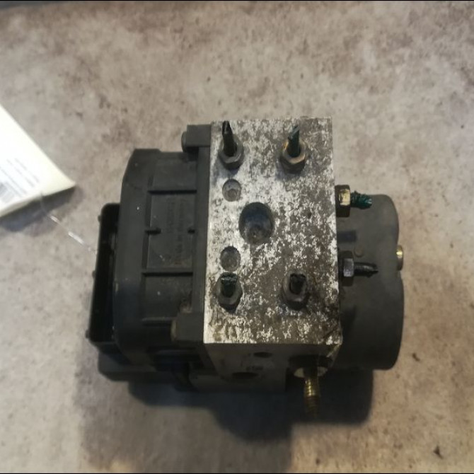 Unité hydraulique ABS occasion RENAULT CLIO II Phase 2 06-2001->07-2006 1.5 DCI 55ch 7701050132 1