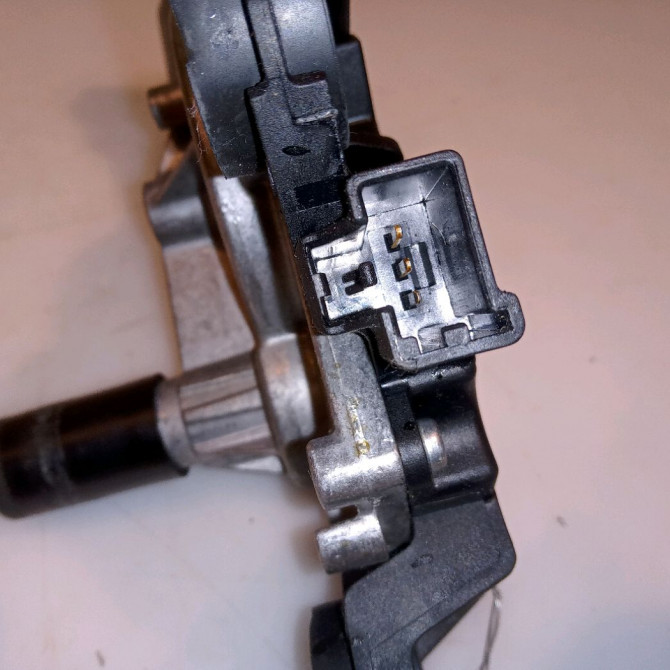 Moteur essuie-glace arrière occasion FORD MONDEO III Phase 1 06-2007->09-2010 1.8 TDCI 125ch 1675328 3