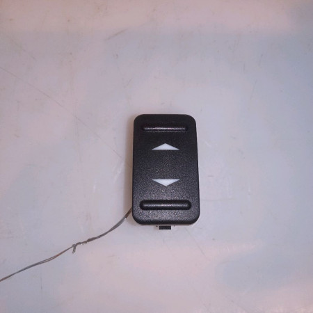 Commande lève-glace porte avant droite occasion FORD MONDEO III Phase 1 06-2007->09-2010 1.8 TDCI 125ch