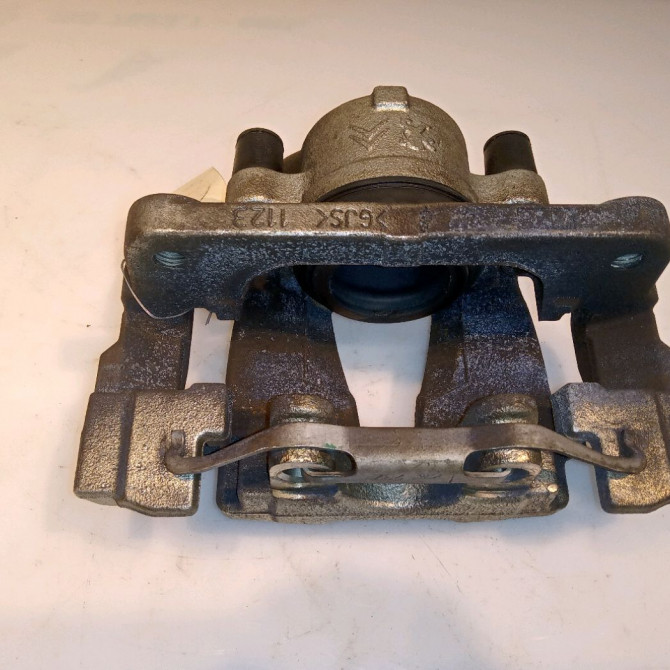 Etrier de frein avant gauche occasion CITROEN C4 GRAND PICASSO II 1609897280 2