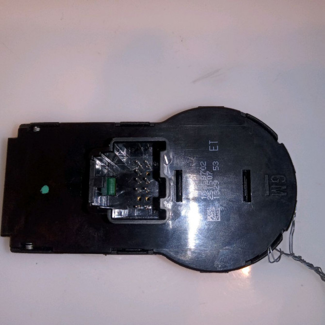 Interrupteur commande de phares occasion OPEL ASTRA IV 13268707 3