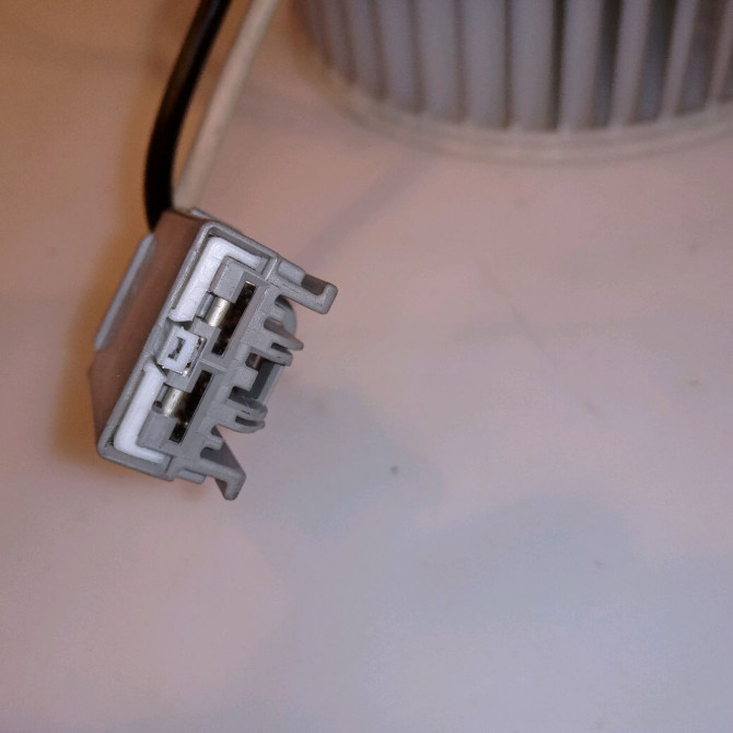 Ventilateur de chauffage occasion OPEL ASTRA IV 13276230 3