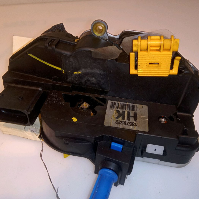 Serrure porte avg occasion OPEL ASTRA IV 13579522 2