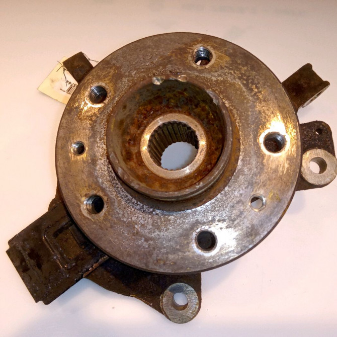 Moyeu avd occasion RENAULT SCENIC III Phase 1 04-2009->11-2011 1.9 DCI 130ch 402027369R 1