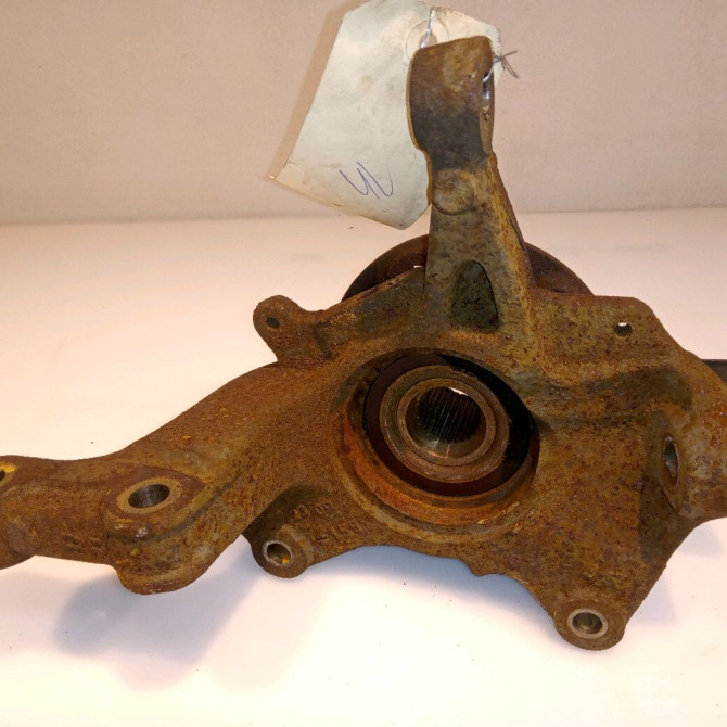 Moyeu avd occasion RENAULT SCENIC III Phase 1 04-2009->11-2011 1.9 DCI 130ch 402027369R 2