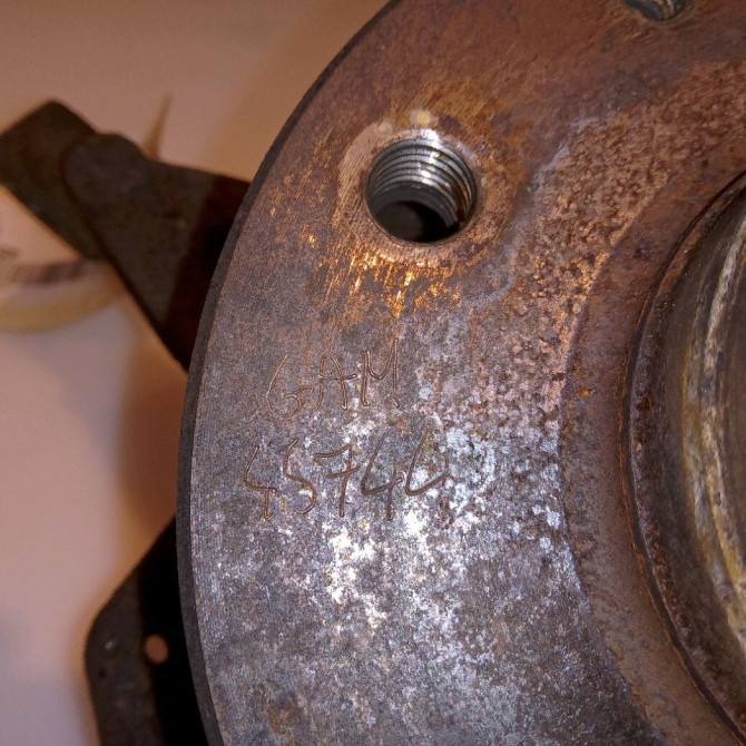 Moyeu avd occasion RENAULT SCENIC III Phase 1 04-2009->11-2011 1.9 DCI 130ch 402027369R 3