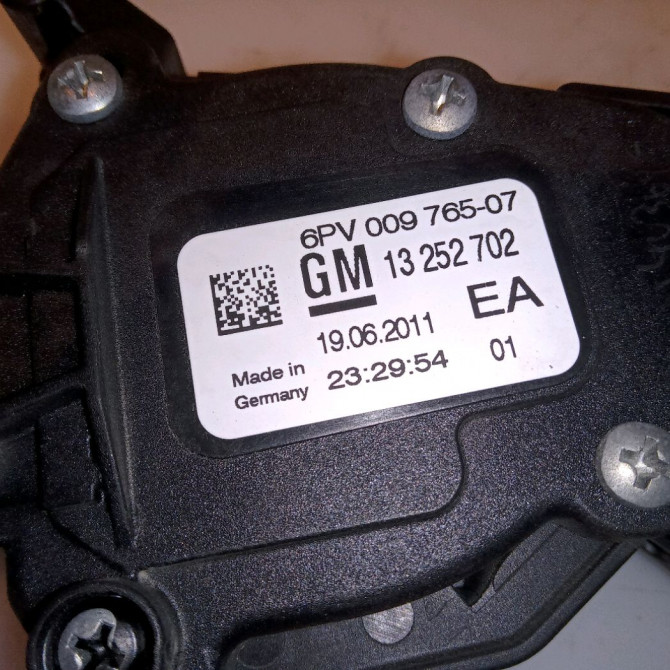 Potentiometre accelerateur occasion OPEL ASTRA IV Phase 1 01-2010->06-2012 4