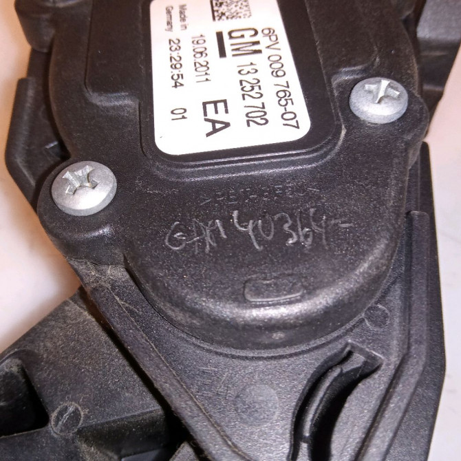 Potentiometre accelerateur occasion OPEL ASTRA IV Phase 1 01-2010->06-2012 5