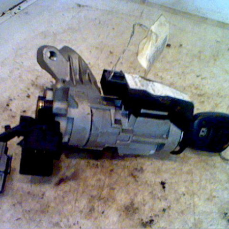 Antivol de direction occasion TOYOTA YARIS II Phase 1 12-2005->11-2009 1.0 VVTI