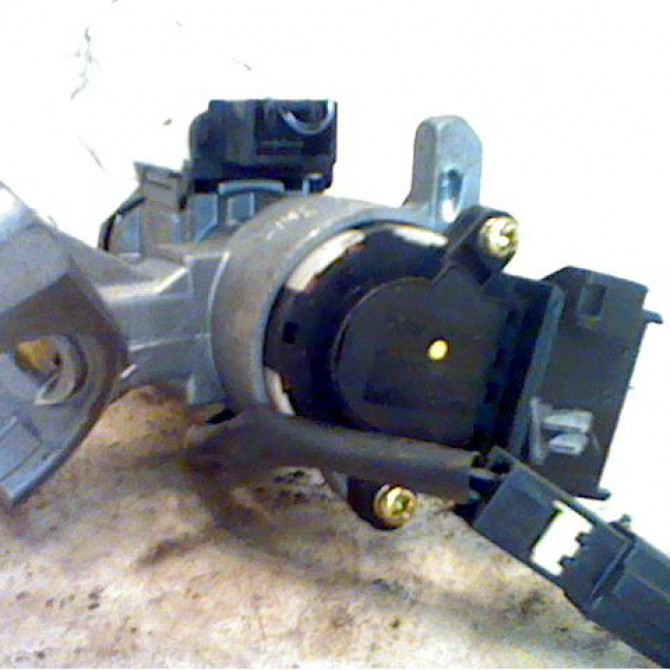 Antivol de direction occasion TOYOTA YARIS II Phase 1 12-2005->11-2009 1.0 VVTI 2