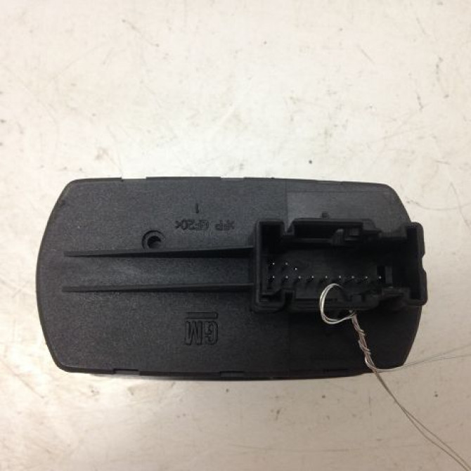 Commande lève-glace porte avant gauche occasion OPEL CORSA IV Phase 1 09-2006->12-2010 1.3 CDTI 75ch 13258522 2