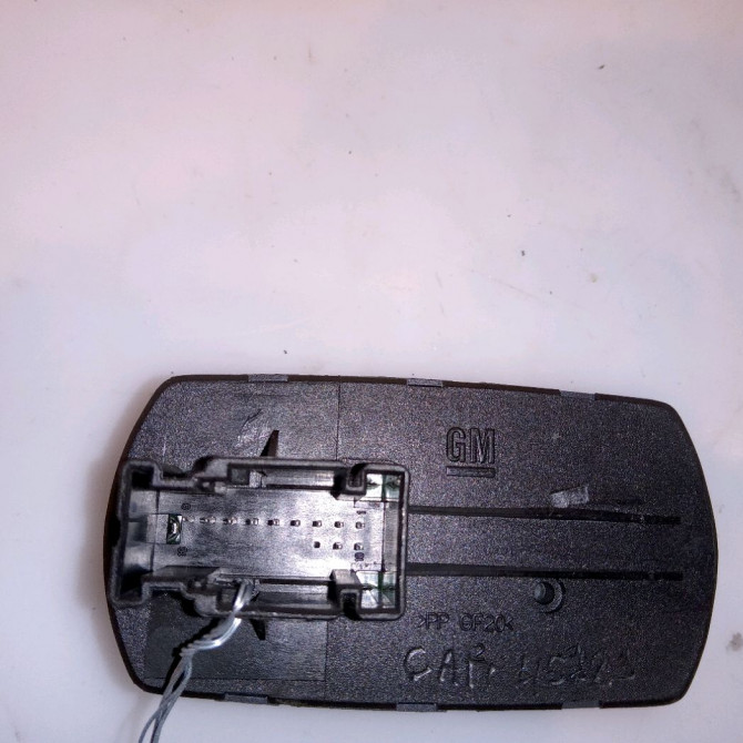 Commande lève-glace porte avant gauche occasion OPEL CORSA IV Phase 1 09-2006->12-2010 1.2 TWINPORT 80ch 13258522 3