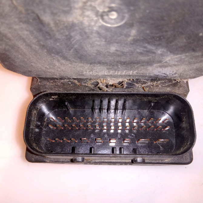 Unité hydraulique ABS occasion RENAULT CLIO II Phase 2 06-2001->07-2006 1.5DCI 100ch 4