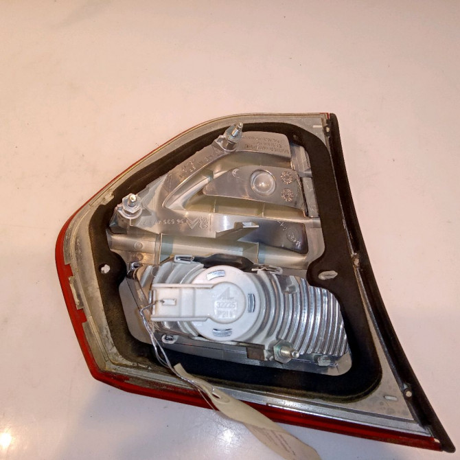 Feu arrière intérieur droit occasion  6351CC 2