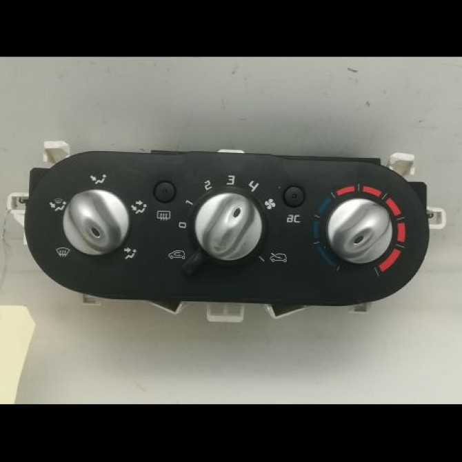 Commande de chauffage occasion RENAULT TWINGO II Phase 2 12-2011->12-2014 1.5 DCI 75ch 1