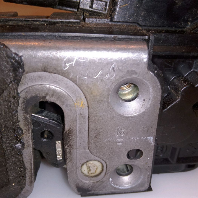 Serrure porte avd occasion RENAULT SCENIC III Phase 1 04-2009->11-2011 1.5 DCI 110ch 805020006R 4