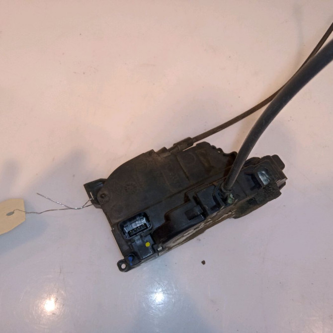 Serrure porte avd occasion RENAULT SCENIC III Phase 1 04-2009->11-2011 1.5 DCI 105ch 805020006R 2