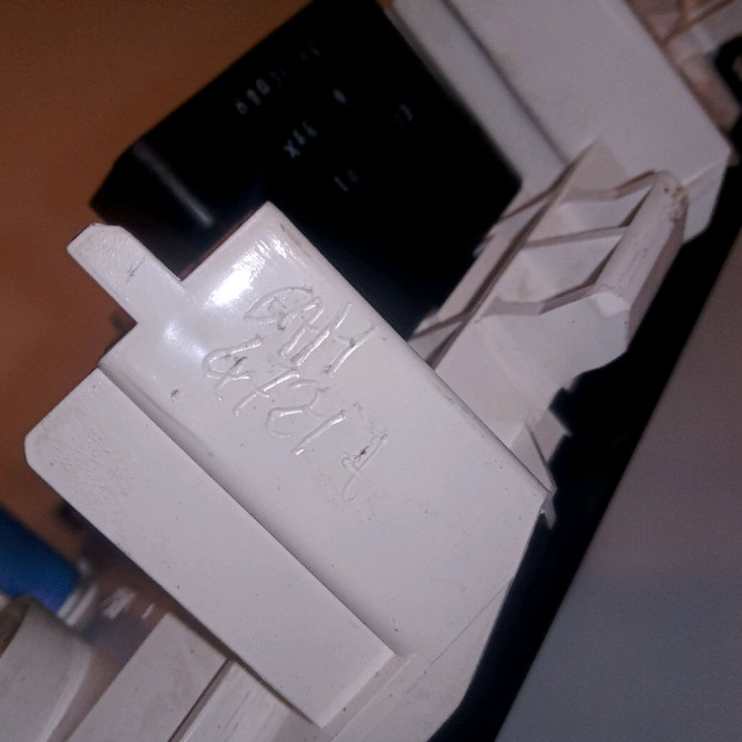 Commande de chauffage occasion RENAULT TWINGO II Phase 2 12-2011->12-2014 1.2i 16v 75ch 7701067953 3