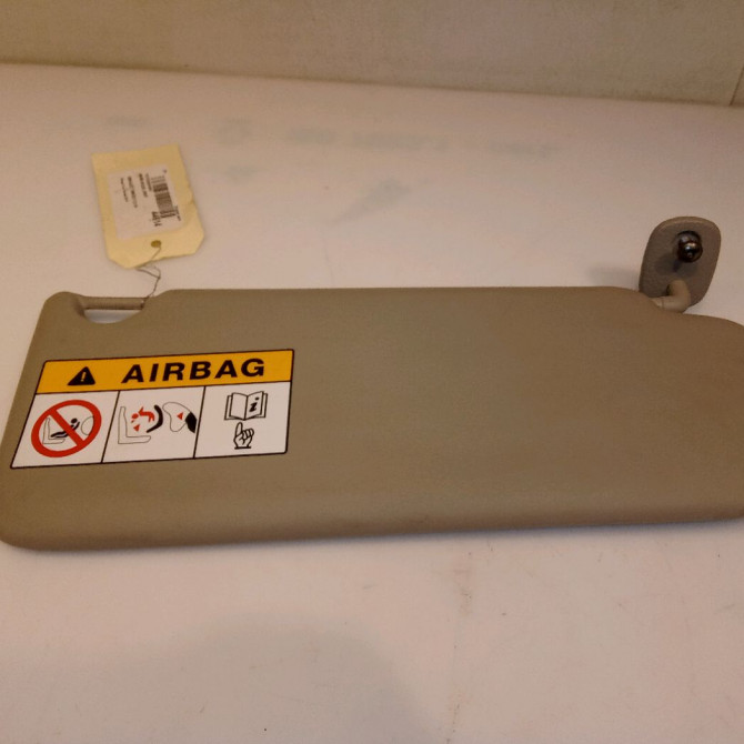 Pare-soleil droit occasion RENAULT TWINGO II Phase 2 12-2011->12-2014 1.2i 16v 75ch 964001550R 1