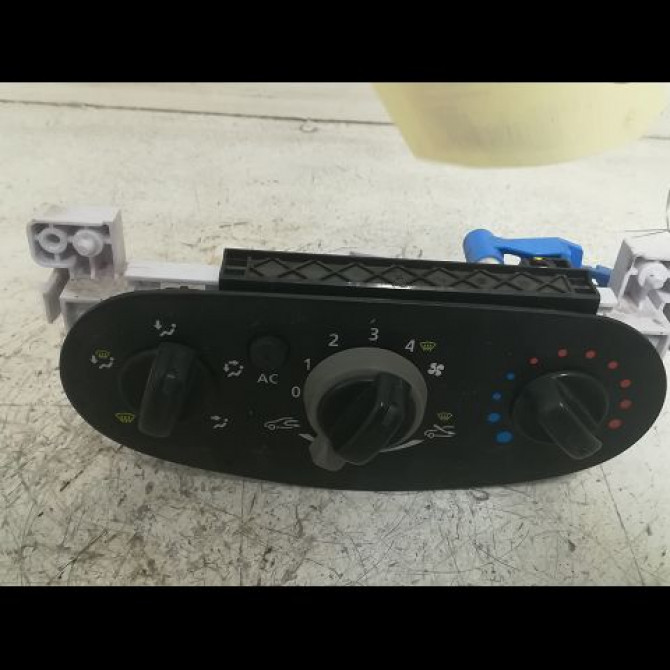 Commande de chauffage occasion DACIA DUSTER Phase 1 03-2010->12-2013 1.5 DCI 8v 110ch 6001551800 1