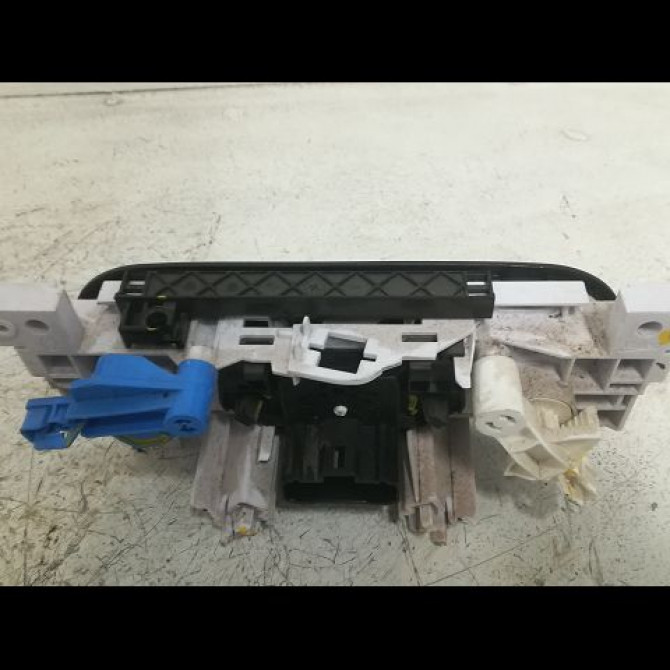 Commande de chauffage occasion DACIA DUSTER Phase 1 03-2010->12-2013 1.5 DCI 8v 110ch 6001551800 2