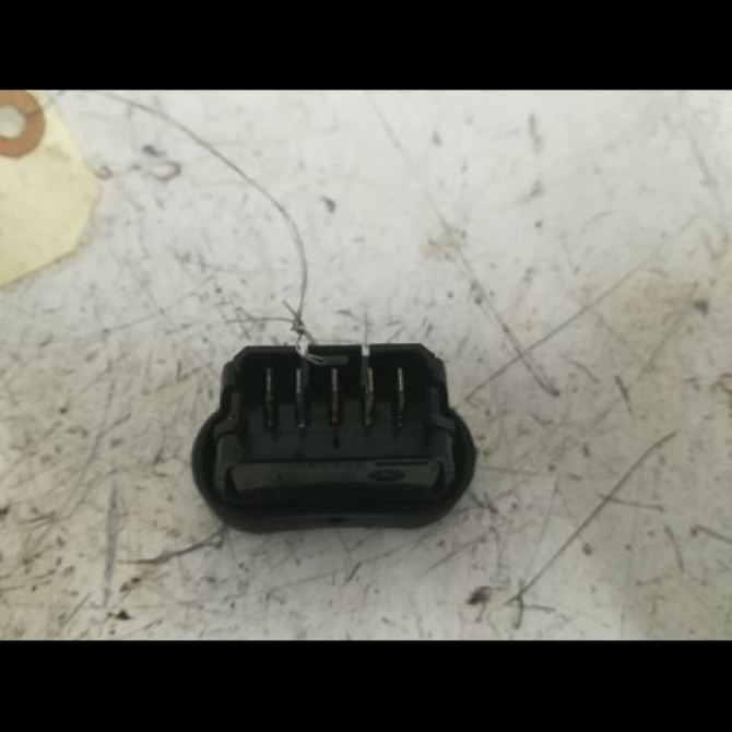 Commande lève-glace porte avant droite occasion DACIA DUSTER Phase 1 03-2010->12-2013 1.5 DCI 8v 110ch 8200602227 2