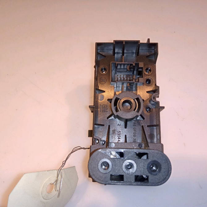 Interrupteur commande de phares occasion OPEL ASTRA III Phase 2 01-2007->04-2011 1.7 CDTI 110ch 13129642 2