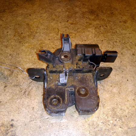 Serrure hayon occasion DACIA DUSTER Phase 1 03-2010->12-2013 1.5 DCI 110ch 905030010R