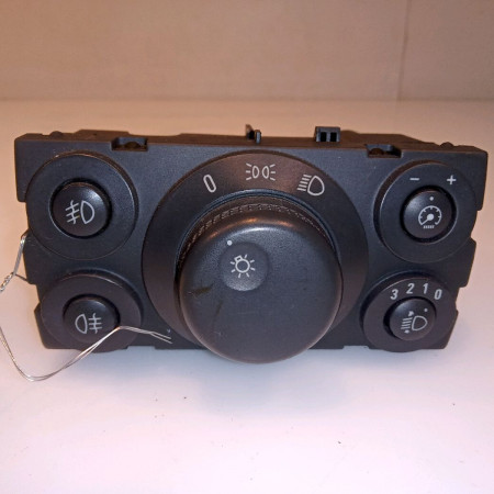 Interrupteur commande de phares occasion OPEL ASTRA III ASTRA III Phase 1 2004-04-01->2006-12-31 1.9 CDTI 120ch 13129642