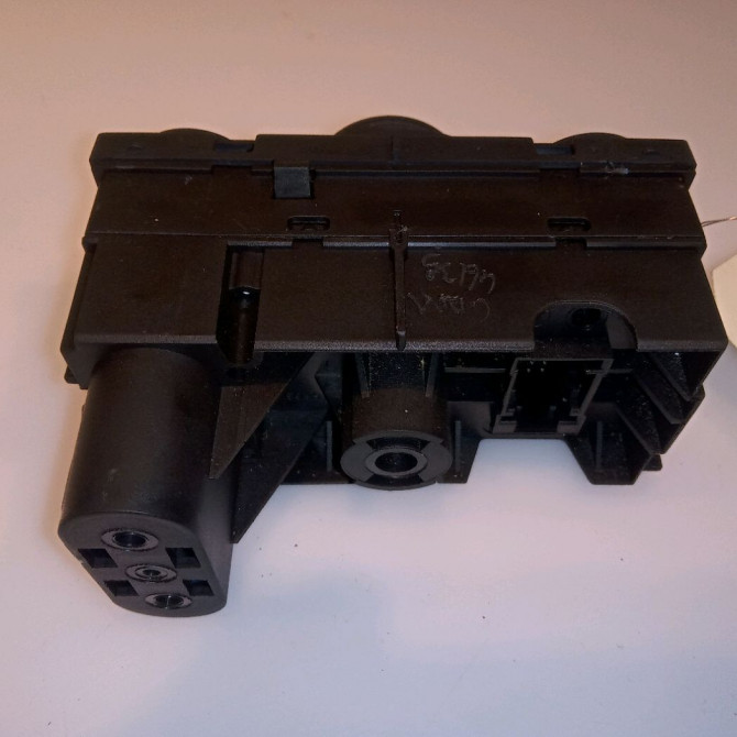 Interrupteur commande de phares occasion OPEL ASTRA III ASTRA III Phase 1 2004-04-01->2006-12-31 1.9 CDTI 120ch 13129642 2