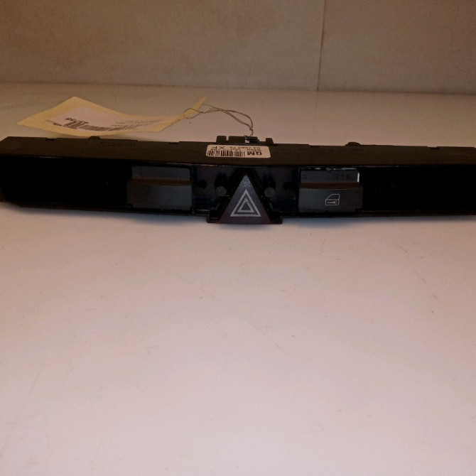 Bouton de warning occasion OPEL ASTRA III Phase 2 01-2007->04-2011 1.7 CDTI 110ch 13129293 1