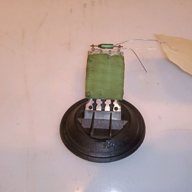 Resistance de chauffage occasion VOLKSWAGEN FOX Phase 1 06-2005->09-2011 1.2i 6v 55ch 6Q0959263A 1