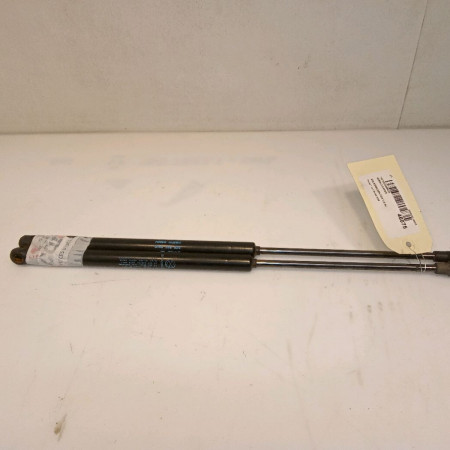 Verin droit hayon occasion VOLKSWAGEN FOX Phase 1 06-2005->09-2011 1.2i 6v 55ch 5Z6827550B