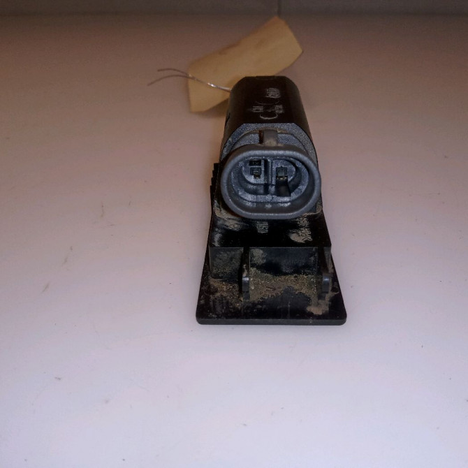 Eclaireur plaque de police d occasion OPEL ASTRA III Phase 2 01-2007->04-2011 1.7 CDTI 110ch 13251936 2