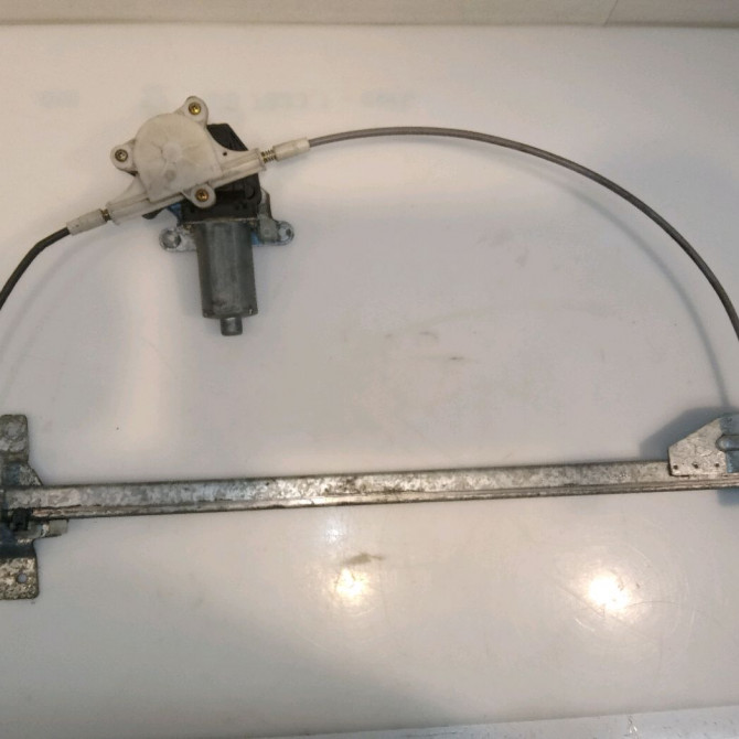 Mecanisme+moteur leve-glace avg occasion MERCEDES CLASSE V I Phase 2 03-1999->10-2003 V 220 CDI 6387200046 1