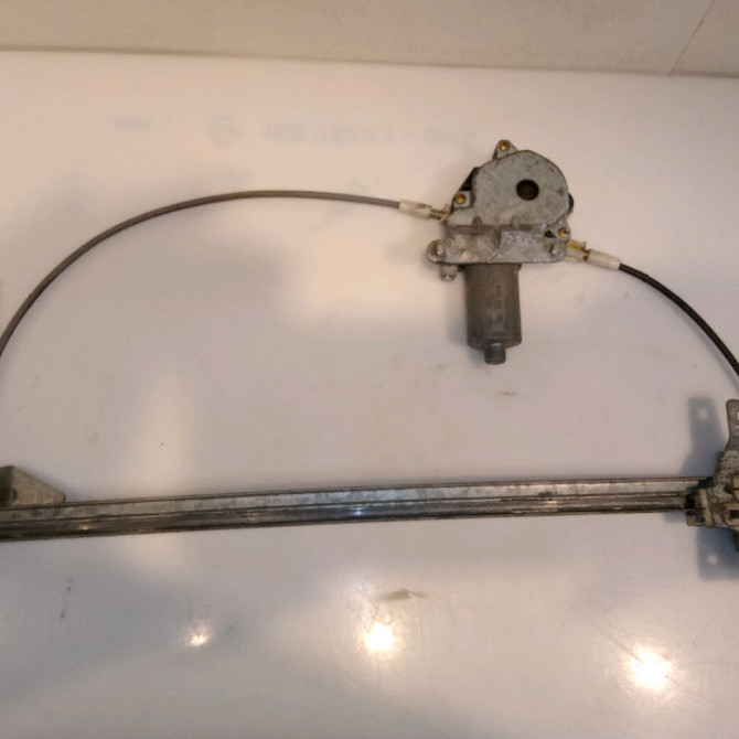 Mecanisme+moteur leve-glace avg occasion MERCEDES CLASSE V I Phase 2 03-1999->10-2003 V 220 CDI 6387200046 2