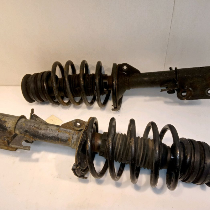 Amortisseur avant droit occasion MERCEDES CLASSE V I Phase 2 03-1999->10-2003 V 220 CDI 6383201113 2