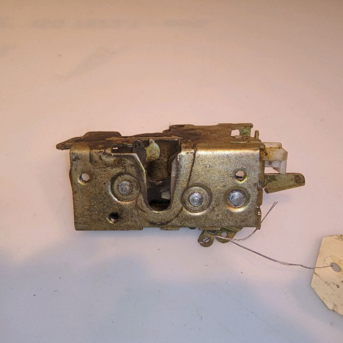 Serrure porte avd occasion MERCEDES CLASSE V I Phase 2 03-1999->10-2003 V 220 CDI 6387200535 1