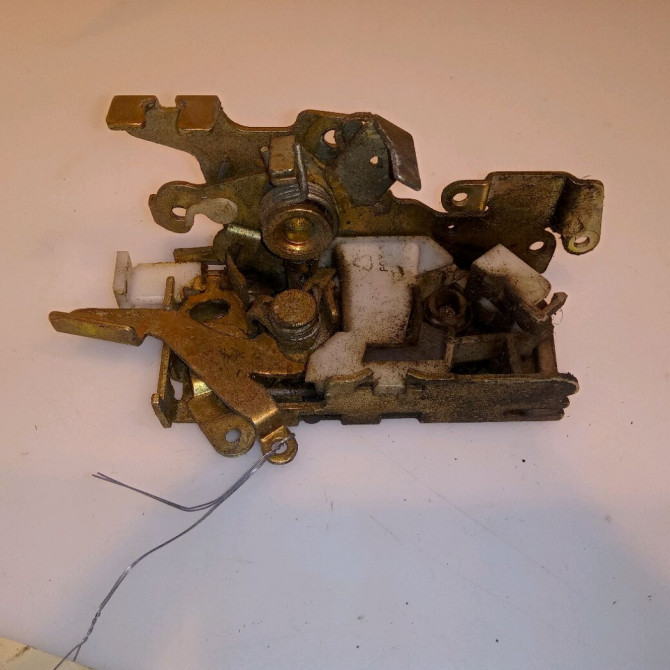 Serrure porte avd occasion MERCEDES CLASSE V I Phase 2 03-1999->10-2003 V 220 CDI 6387200535 2