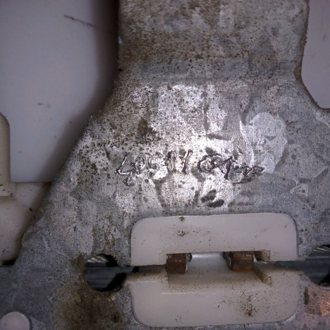 Mecanisme + moteur lève-glace avant droit occasion MERCEDES CLASSE V I Phase 2 03-1999->10-2003 V 220 CDI 6387200146 3