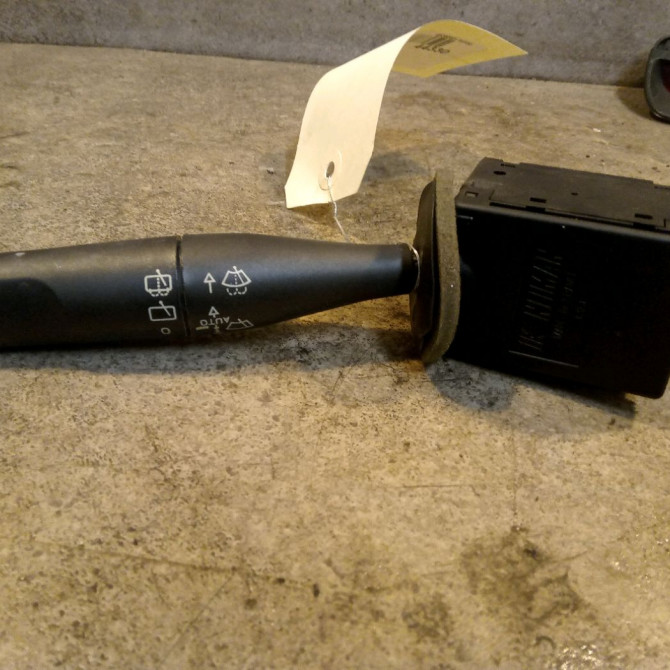 Commande essuie glace occasion PEUGEOT 306 Phase 2 04-1997->03-2002 1.8 6239J1 1