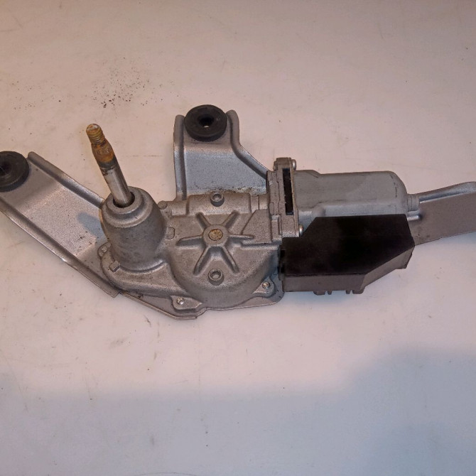 Moteur essuie-glace arrière occasion TOYOTA PRIUS III Phase 1 06-2009->02-2012 1.8i EH 16v [HYBRID RECHARGEABLE] 100ch 8513047021 2