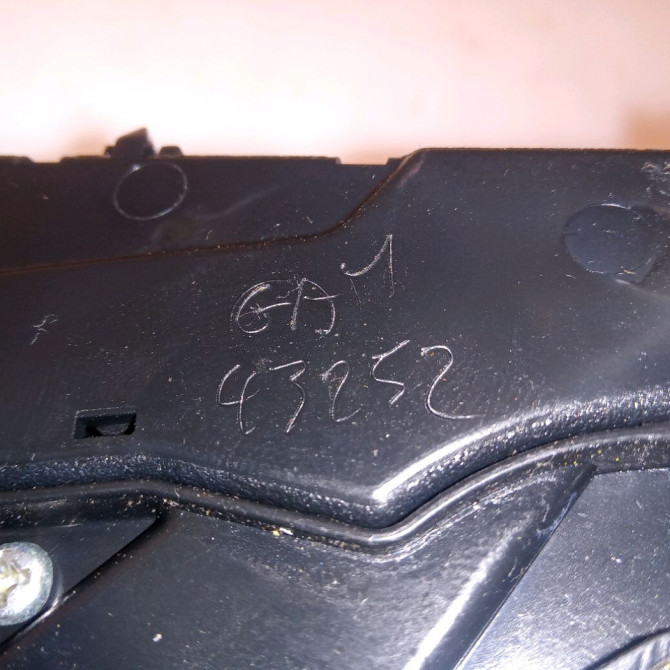 Serrure porte avg occasion TOYOTA PRIUS III Phase 1 06-2009->02-2012 1.8i EH 16v [HYBRID RECHARGEABLE] 100ch 6904052340 3