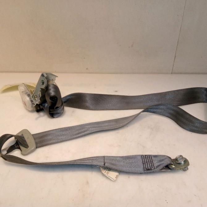 Ceinture arrière droite occasion TOYOTA PRIUS III Phase 1 06-2009->02-2012 1.8i EH 16v [HYBRID RECHARGEABLE] 100ch 7336047061B0 1