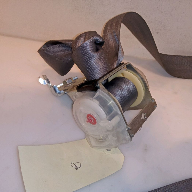 Ceinture arrière droite occasion TOYOTA PRIUS III Phase 1 06-2009->02-2012 1.8i EH 16v [HYBRID RECHARGEABLE] 100ch 7336047061B0 2