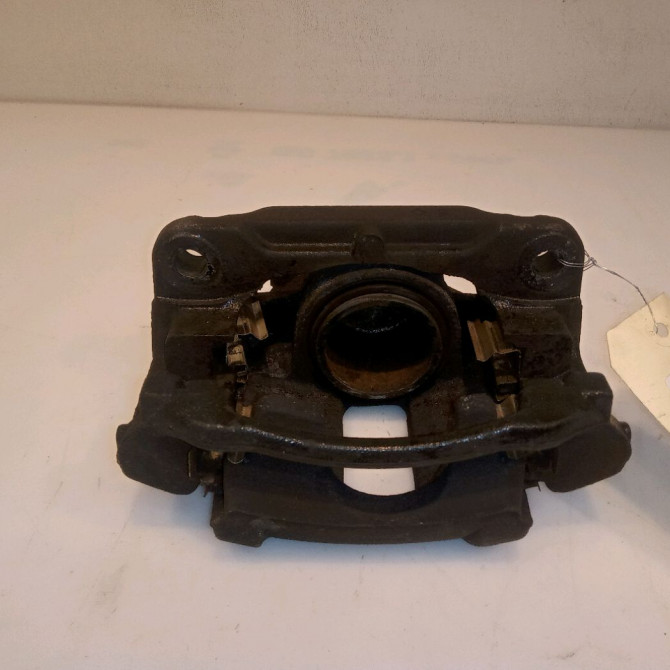 Etrier de frein avant gauche occasion RENAULT MEGANE II 7701208588 2