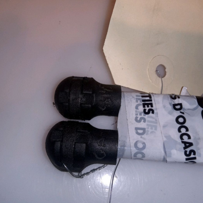 Verin droit hayon occasion RENAULT CLIO IV Phase 2 08-2016->... 1.2i 120ch 844308661R 2